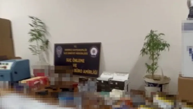 Kaçak tütüncüye operasyon: Silahlar ele geçirildi