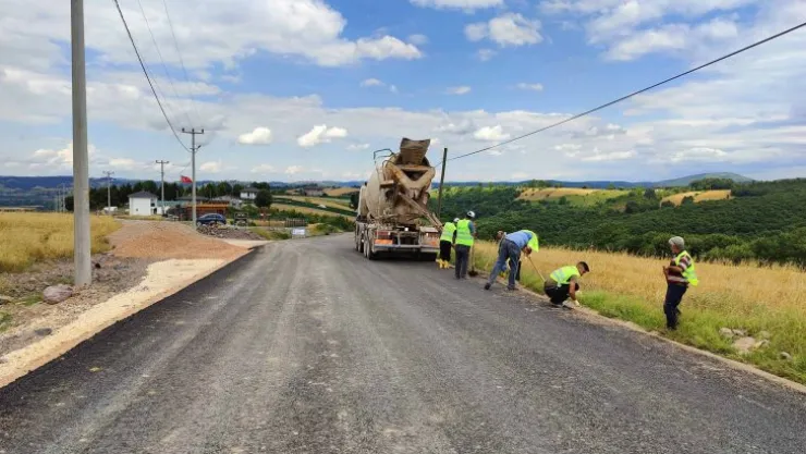 Kalburcu Köyüne beton yol