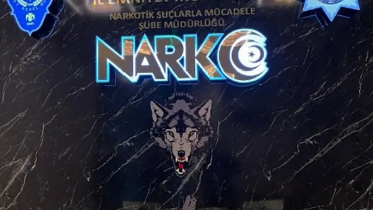 Kokaini vücuduna saran tır sürücüsü tutuklandı
