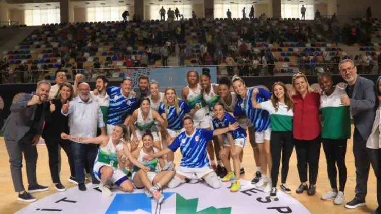 İzmit Belediyespor ilk galibiyetini aldı: 76 - 71