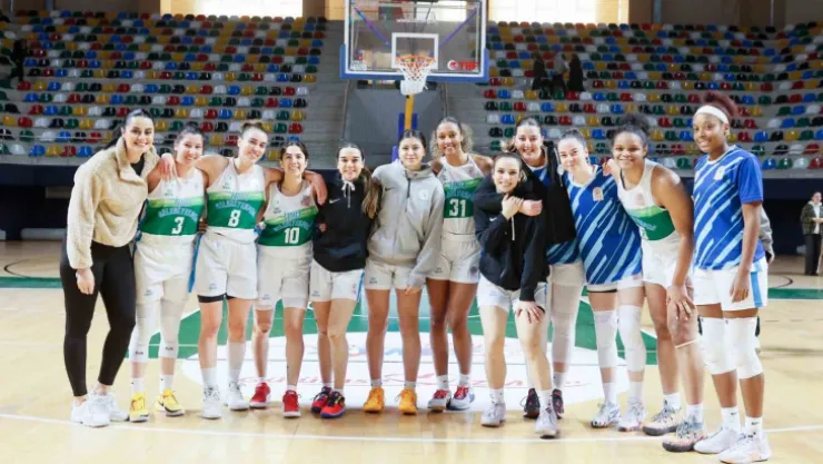 İzmit Belediyespor evinde galip geldi:77-71