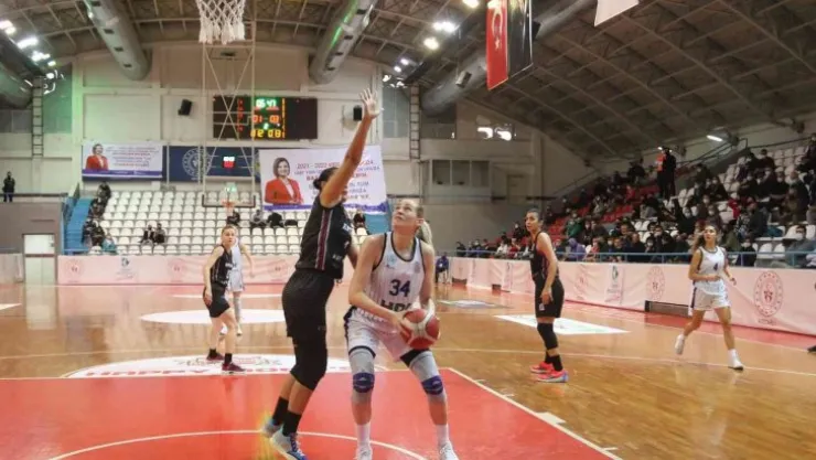 İzmit Belediyespor yine mağlup oldu: 51- 60