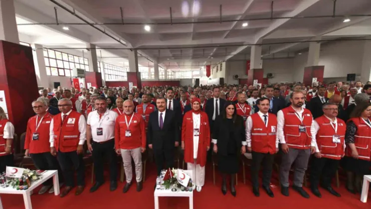 Kızılay'a ilk kadın genel başkan