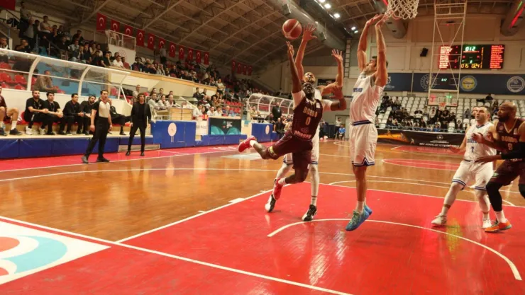 Kocaeli BŞB Kağıtspor: 61 - Bandırma Bordo Basketbol: 82
