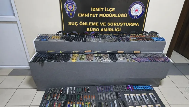 Kocaeli'de 405 adet ruhsatsız kesici alet ele geçirildi