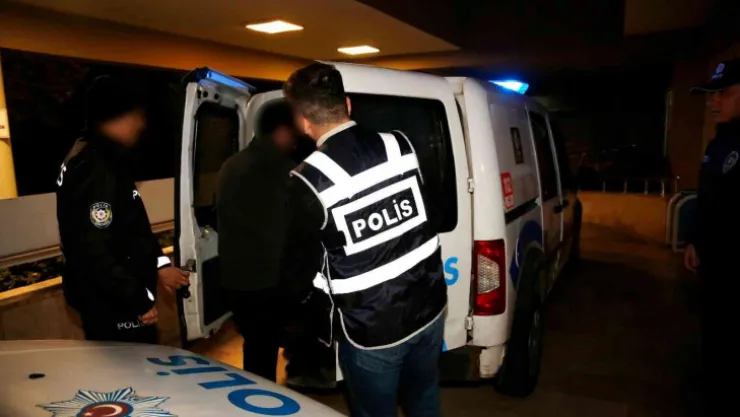 Kocaeli'de aranan 15 şahıs yakalandı