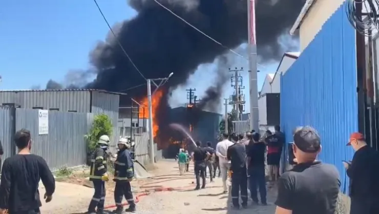 Kocaeli'de fabrika yangını