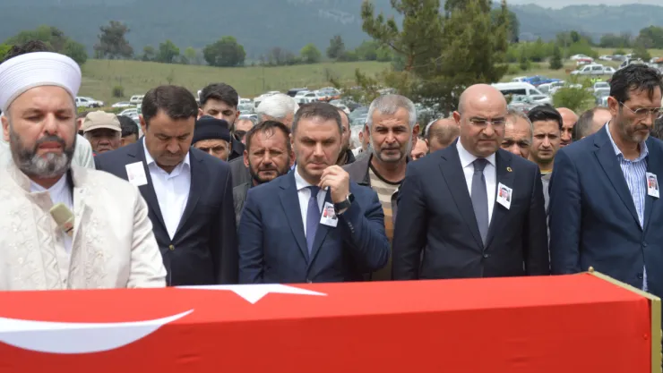 Kocaeli'de kaza geçirmişti, Şehit Rıdvan Gürsoy, son yolculuğuna uğurlandı