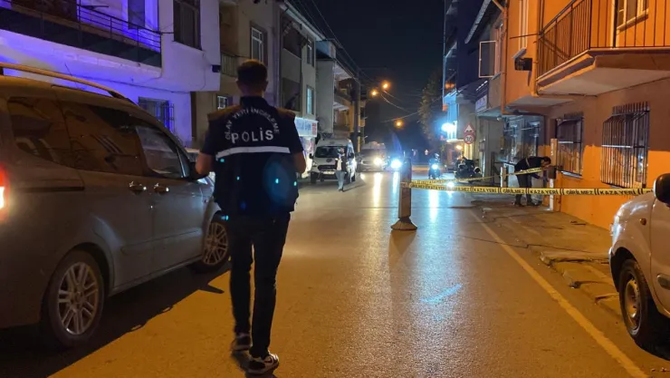 Kocaeli'de sokak ortasında bacağından vuruldu