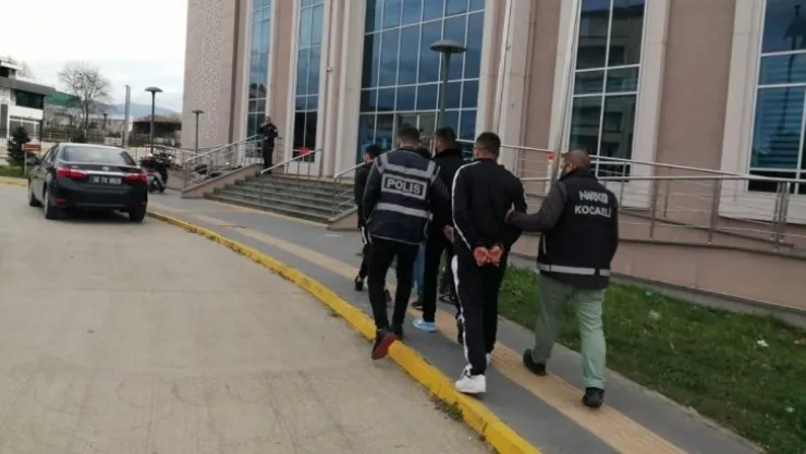 Kocaeli'de uyuşturucu operasyonu: 4 şahıs tutuklandı