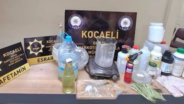 Kocaeli'de zehir tacirlerine operasyon