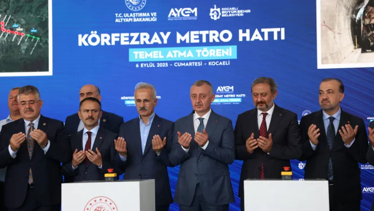 Kocaeli'deki 77 milyar liralık yatırımın ilk kazısını Bakan başlattı