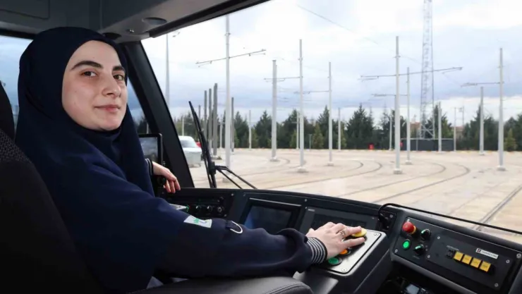 Kocaeli'nin ilk ve tek kadın vatmanı