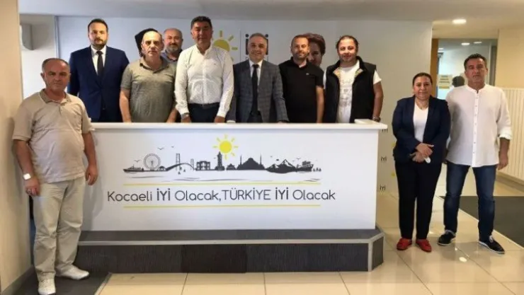 Kocaeli Rizeliler Derneği'nden İYİ Parti'ye ziyaret!