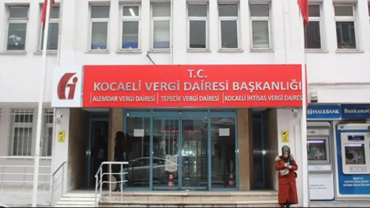 Kocaeli Vergi dairesi yıkılıyor
