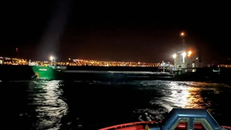 Kocaeli'ye geliyordu, Çanakkale boğazında arıza yaptı