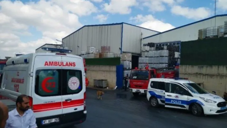 Kocaeli'de ambalaj fabrikasında yangın!