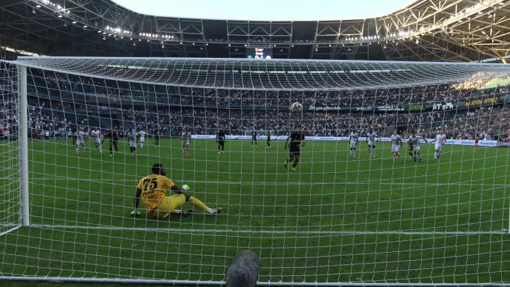 Kocaelispor 1-1 eriyor