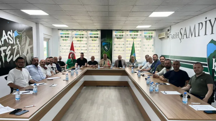 Kocaelispor'da yeni yönetimin görev dağılımı belli oldu