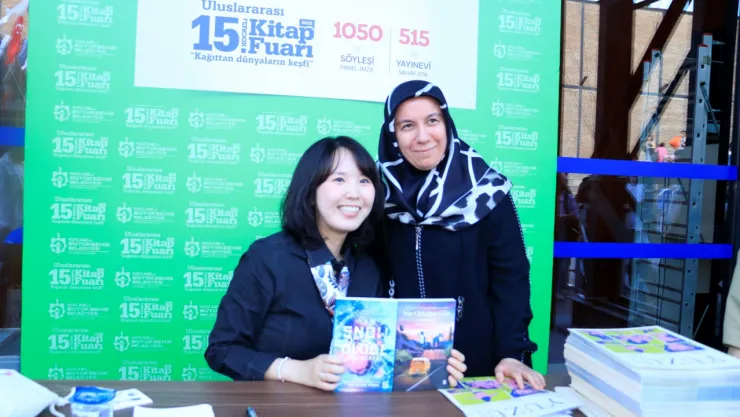 Koreli yazar Soyoung Park, Kitap Fuarı'nda