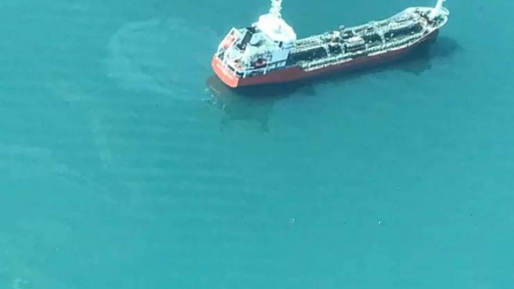 Körfez'i kirleten iki gemiye büyük ceza!