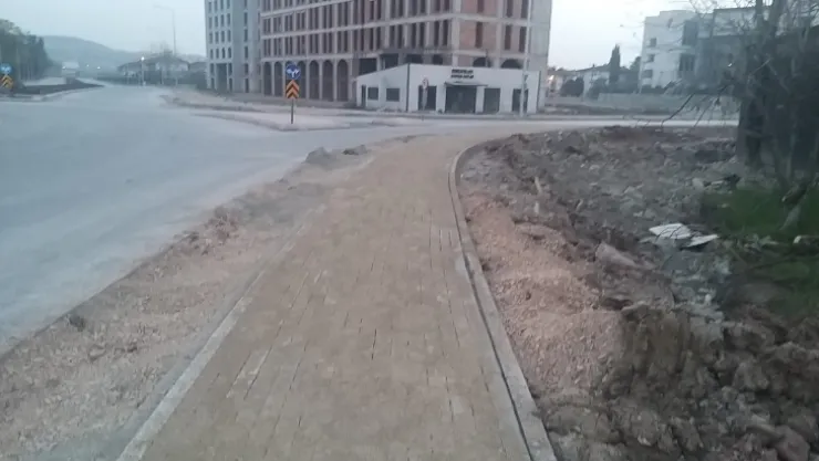 Kumlar temizlenmiyor kazaya davetiye çıkıyor