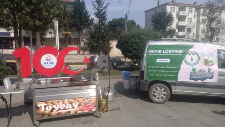 Lokma dağıttılar