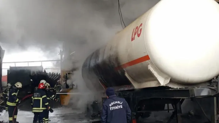 Kocaeli'de LPG tankı patladı