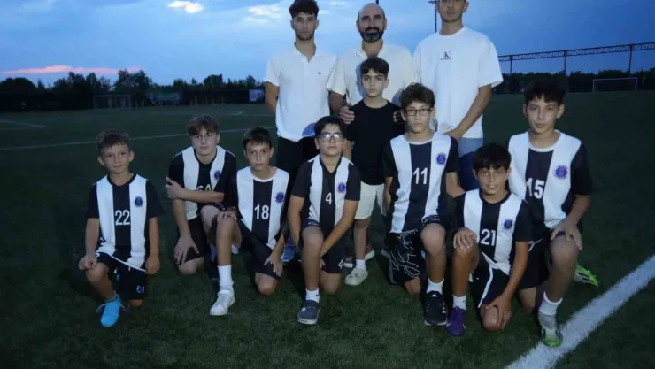 Messi ve Ronaldo hayaliyle sahaya çıkıyorlar