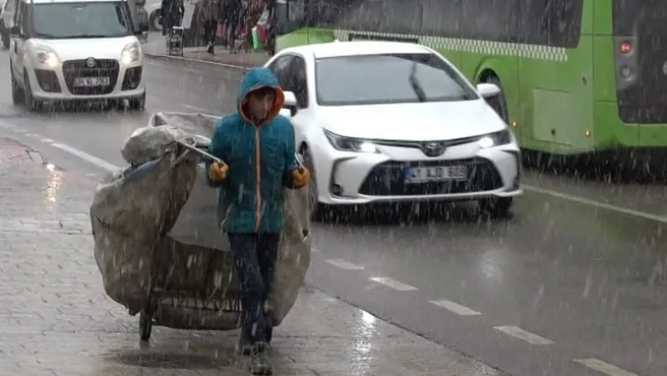 Kocaeli'de kar yağışı başladı
