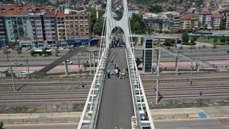 Mimar Sinan Üst Geçidi'ne 180 ton kaydırmaz asfalt