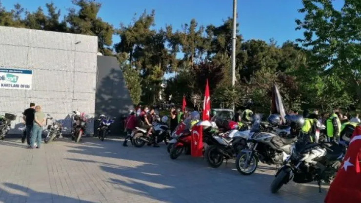 Motosiklet tutkunları 19 Mayıs coşkusunu renklendirdi
