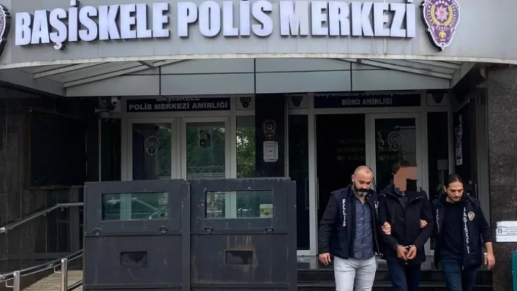 Müşteri gibi girdiği dükkandan bilezik çaldı
