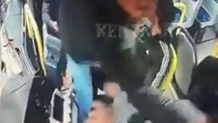 'Neden yolcumu alıyorsun' dedi sürücüyü darp etti