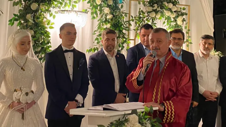 Numan Uysal oğlunu evlendirdi