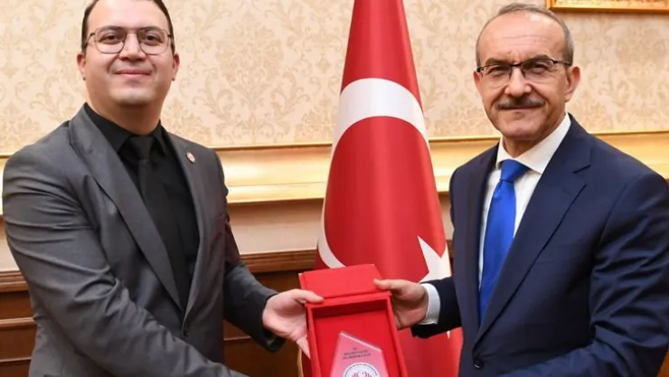 Optisyenler Odası Başkanı Bayram'dan Vali Yavuz'a ziyaret