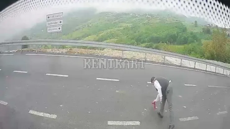 Otobüs şoföründen alkışlanacak hareket