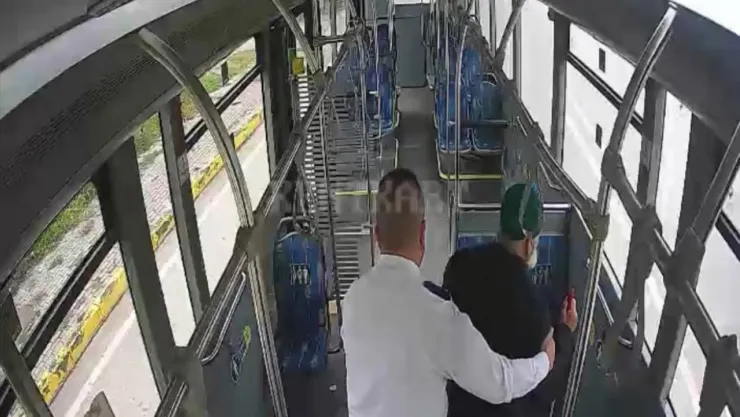 Otobüs şoföründen örnek davranış