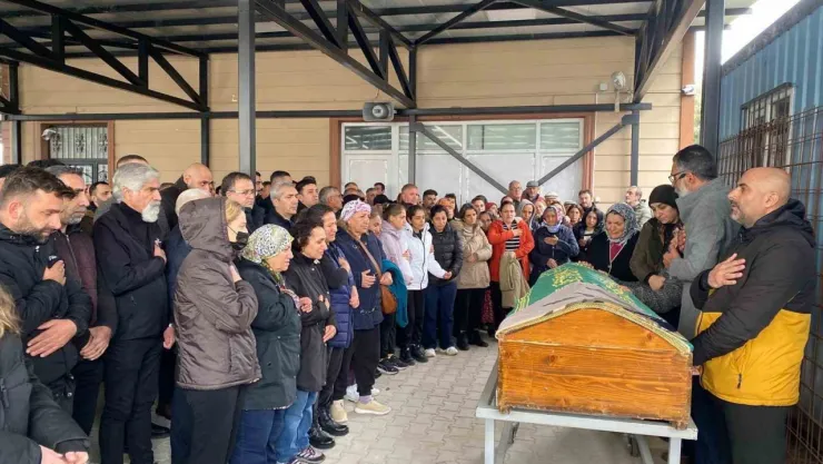 Otobüsün altında sürüklenen kadından acı haber