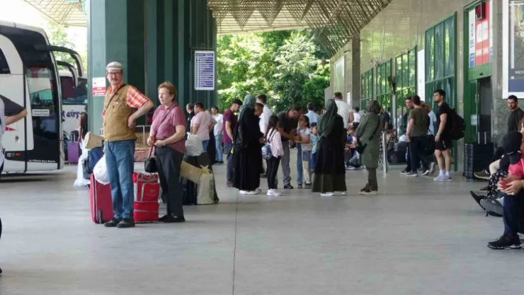 İzmit Otogarda bayram yoğunluğu başladı