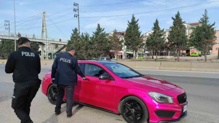 Milyonluk otomobilde büyük şok yaşadılar