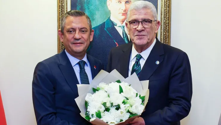 Özgür Özel'den Müsavat Dervişoğlu'na ziyaret