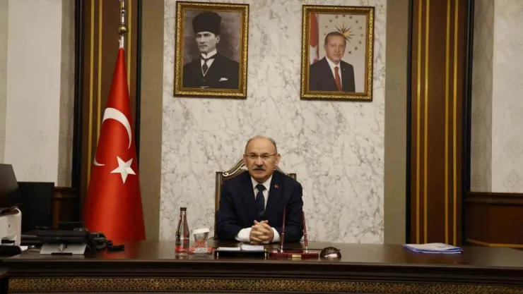Paniğe sebep olan kokuya ilişkin Vali Karadeniz'den açıklama