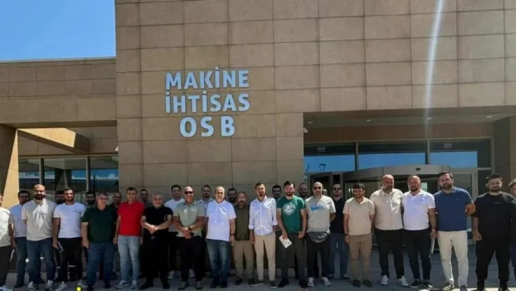 Parsan futbol takımı şampiyon oldu