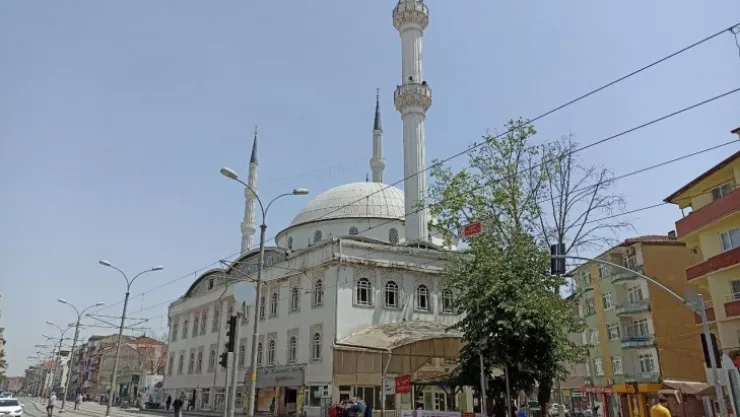 Paşa Camii ibadete kapatıldı