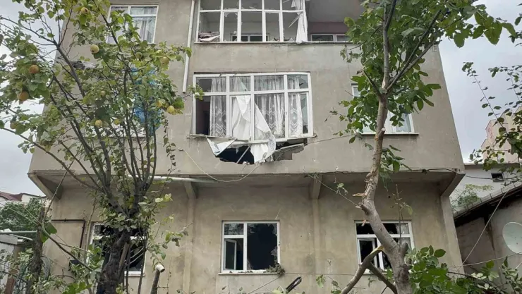 Patlama sonrası büyük tahribat: Duvar parçalandı ve karşı binayı etkiledi