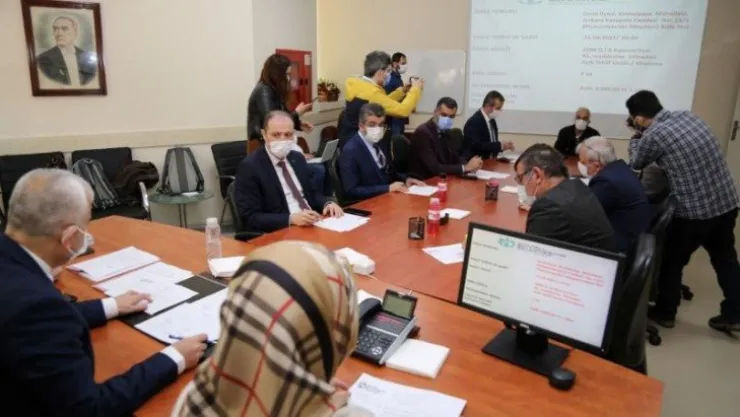 Pişmaniyeciler Meydanı'ndaki büfe ihaleye çıktı