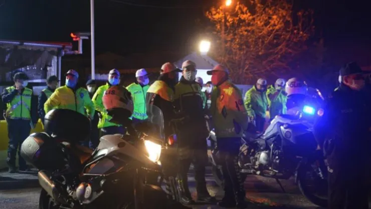 Polis ekipleri yılbaşı gecesinde kuş uçurtmadı