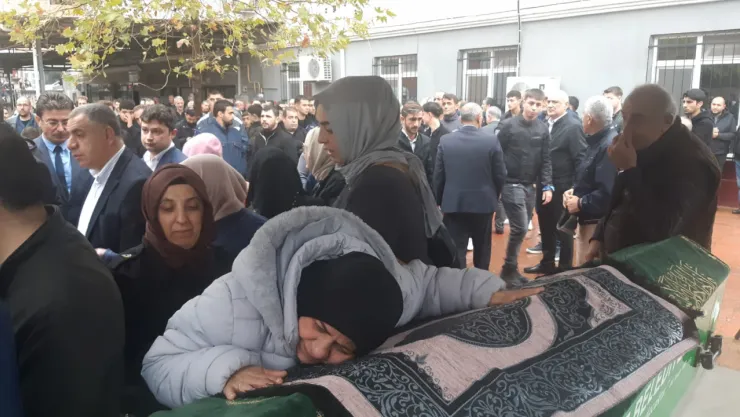 Polis otosunun çarptığı genç gözyaşlarıyla toprağa verildi
