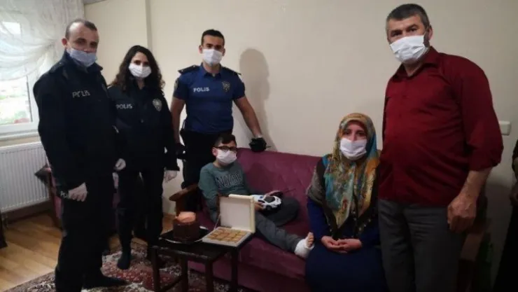 Polisten kaçarken bacağını kırdı